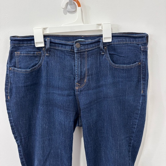 Old Navy Women’s Blue Boot Cut Curvy Jeans - 12 - Picture 3 of 7